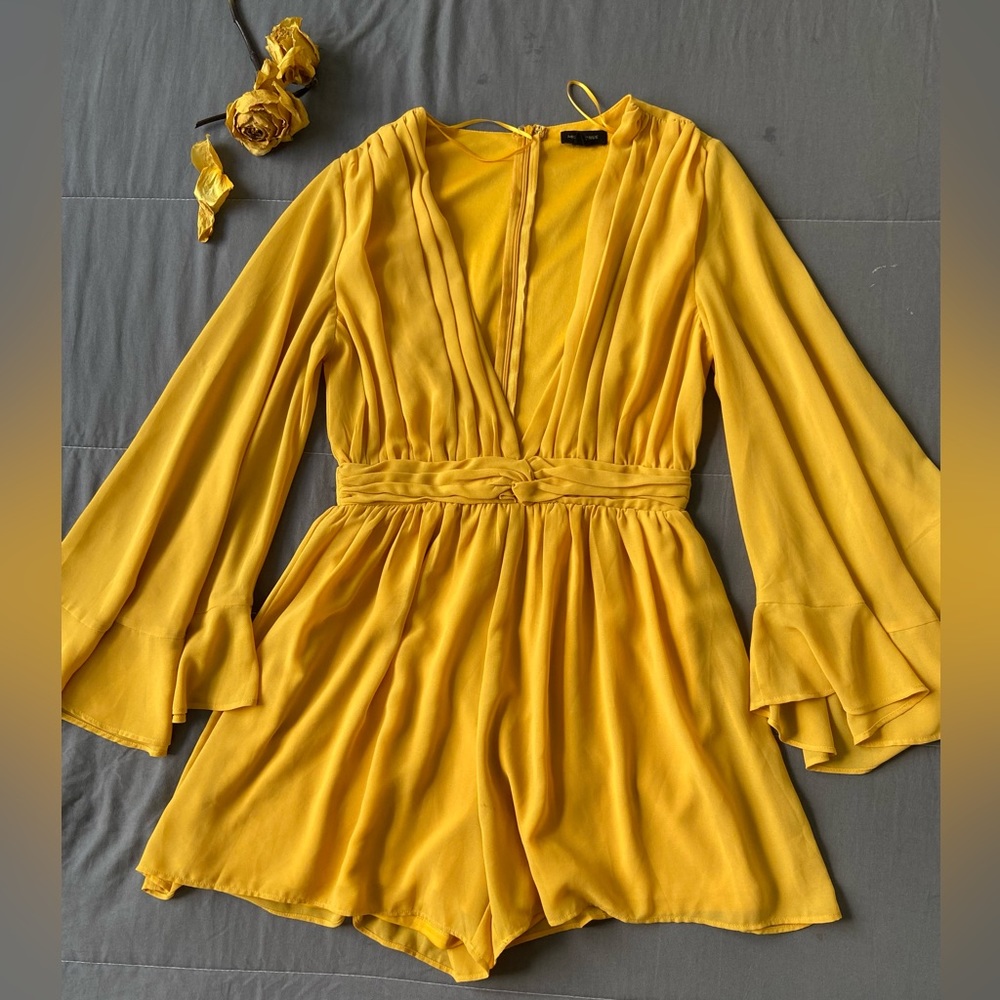 Classy Romper with long sleeve